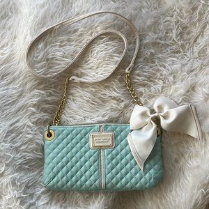 🎉HP💕 Betsey Johnson Quilted Crossbody Bag